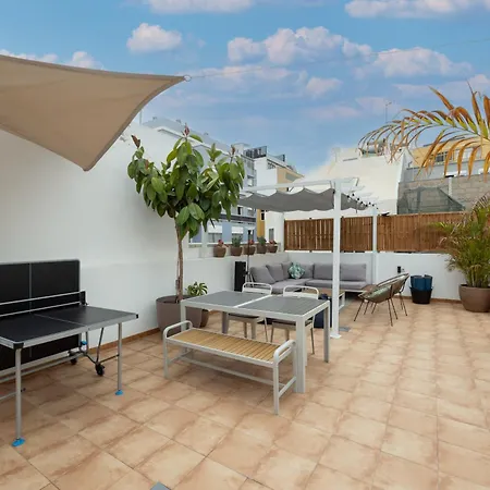 Kite & Surf Nomad House بيت ضيافة لاس بالماس دي غران كاناريا