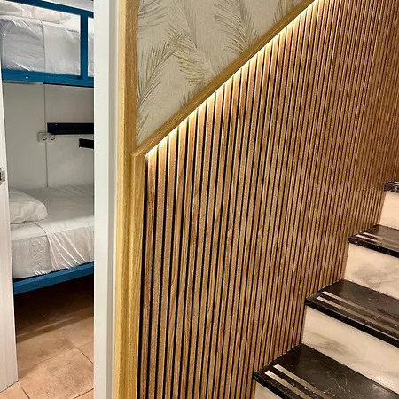 Kite & Surf Nomad House بيت ضيافة لاس بالماس دي غران كاناريا