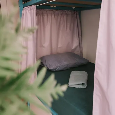 Kite & Surf Nomad House 招待所 *