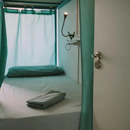 Kite & Surf Nomad House بيت ضيافة *