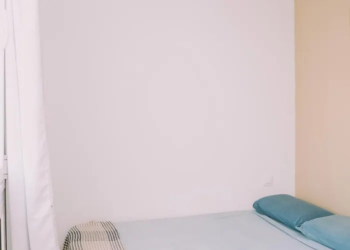 Kite & Surf Nomad House Hostel *