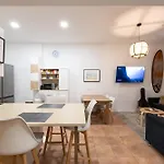 Kite & Surf Nomad House Hostel
