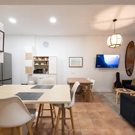Kite & Surf Nomad House Хостел