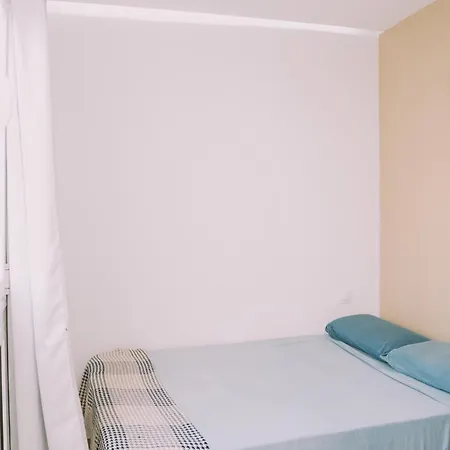 Kite & Surf Nomad House Hostel *