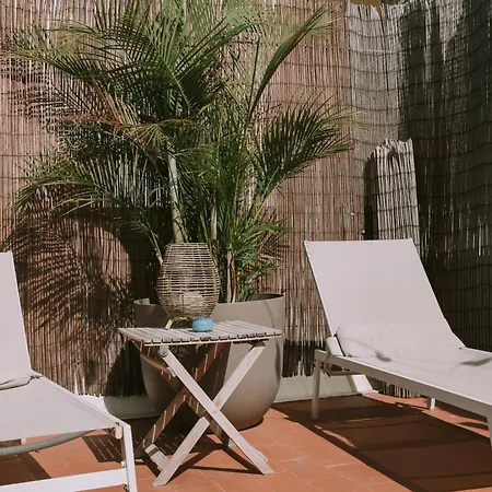 Kite & Surf Nomad House Хостел Лас-Пальмас-де-Гран-Канарія