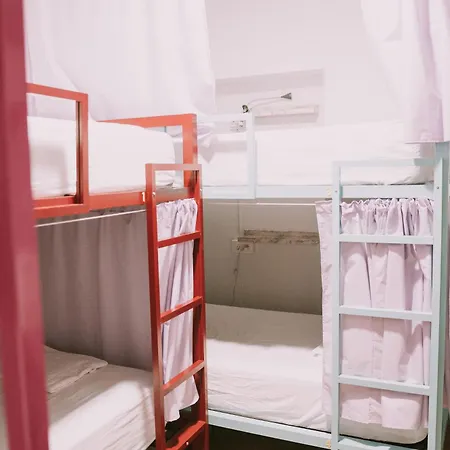 Kite & Surf Nomad House Ostello *