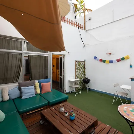 Hostel Kite & Surf Nomad House *