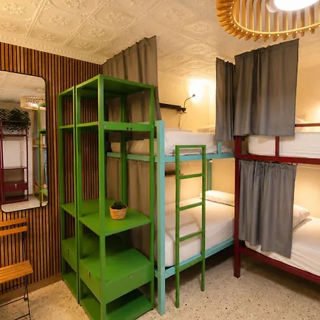 Hostel Kite & Surf Nomad House *