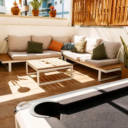 Kite & Surf Nomad House