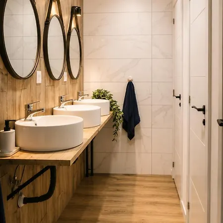 Kite & Surf Nomad House Хостел Лас-Пальмас-де-Гран-Канарія