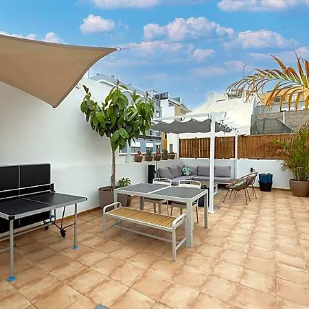 Хостел Kite & Surf Nomad House *