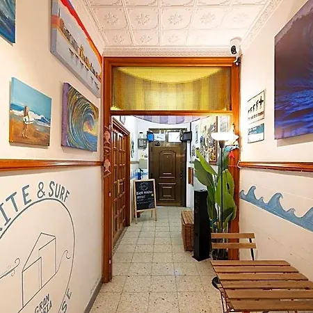Хостел Kite & Surf Nomad House Лас-Пальмас-де-Гран-Канарія