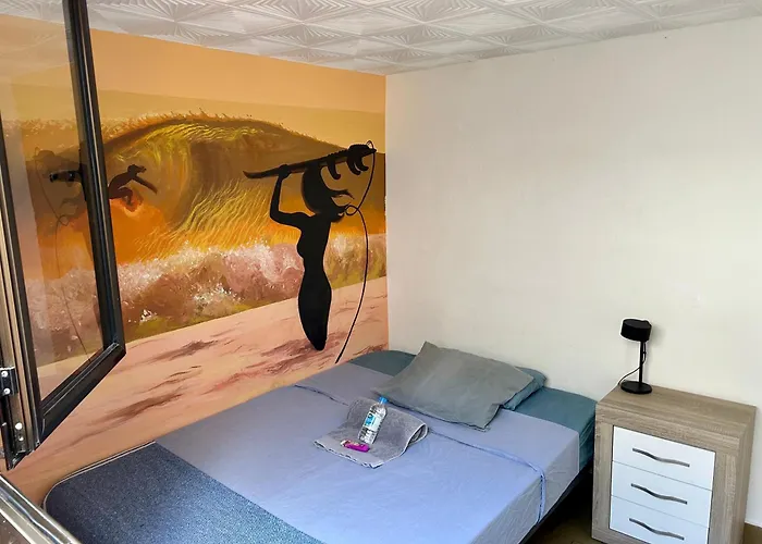 旅馆 Kite & Surf Nomad House *